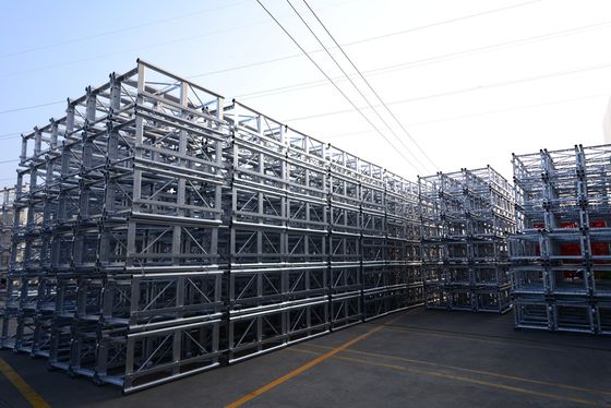 Hot Dip Galvanized 650mm Mast Bagian Dengan Rak Untuk Situs Konstruksi