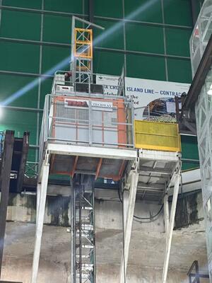 Harga bagus Lift bangunan tipe terbalik Q345B Baja 1000kg Material Rack And Pinion Lift Untuk terowongan on line