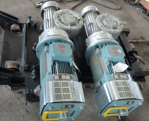 Harga bagus 3 Fase 18.5kW Motor Listrik Gearbox Worm Jenis Untuk Bangunan Lift on line