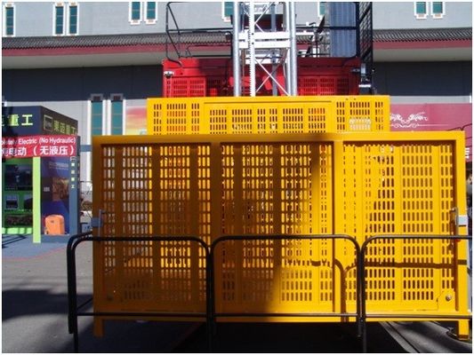 Hot Galvanized Mast 21m/Min 2000kg Rak Dan Pinion Konstruksi Lift Untuk Bahan
