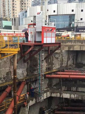 Q345B Baja 1000kg Material Rack dan Pinion Hoist Lift Untuk Terowongan